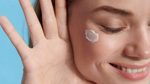 KEM DƯỠNG VÀ KEM DƯỠNG ẨM KHÁC NHAU NHƯ THẾ NÀO
