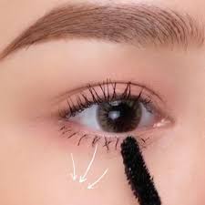 Bí Quyết Để Chuốt Mi Tự Nhiên Mà Không Bị Vón Cục